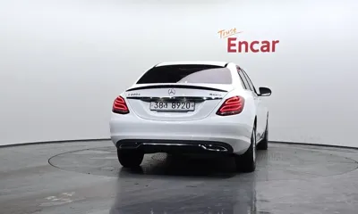 Mercedes-Benz C-Class 2018, 43714 км, за 16690.92 USD