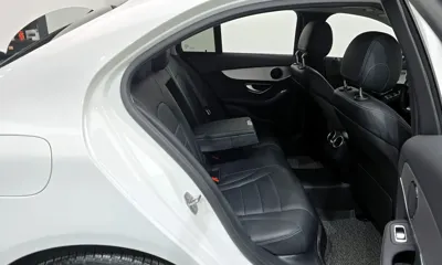 Mercedes-Benz C-Class 2018, 43714 км, за 16690.92 USD - фото 12