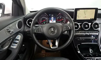 Mercedes-Benz C-Class 2018, 43714 км, за 16690.92 USD - фото 13
