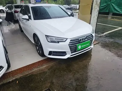 Audi A4L 2017, 100200 км, за 12992.69 USD