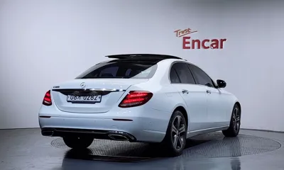 Mercedes-Benz E-Class 2017, 106037 км, за 12344.79 USD - фото 2