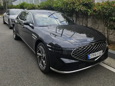 Genesis G90 · 2025 год