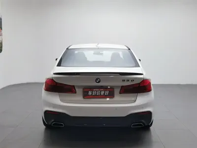 BMW 5 Series 2020, 125600 км, за 19485.28 USD