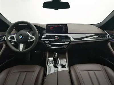 BMW 5 Series 2020, 125600 км, за 19485.28 USD