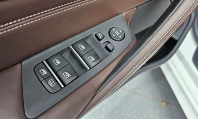 BMW 5-Series 2018, 127198 км, за 15960.92 USD - фото 32