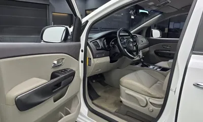 Kia Canival 2018, 148143 км, за 5842.2 USD - фото 10
