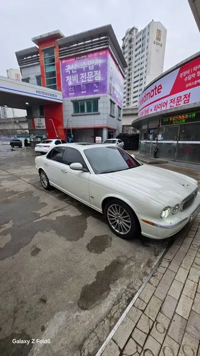 Jaguar XJ 2007, 97000 км, за 9254.37 USD