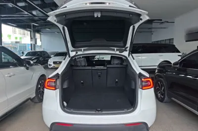 Tesla Model Y 2022, 29800 км, за 27872 USD - фото 27
