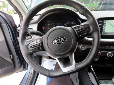Kia Stonic 2019, 70072 км, за 8013.03 USD - фото 8