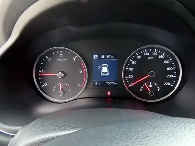 Kia Stonic 2019, 70072 км, за 8013.03 USD - фото 9
