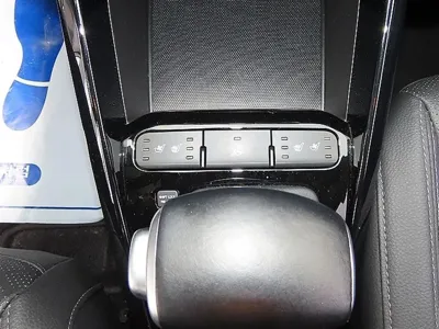 Kia Stonic 2019, 70072 км, за 8013.03 USD - фото 13