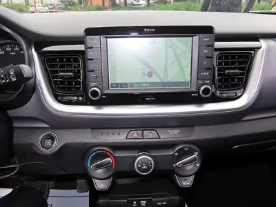 Kia Stonic 2019, 70072 км, за 8013.03 USD - фото 14