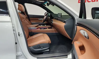 Genesis GV70 2024, 8618 км, за 31002.14 USD - фото 11