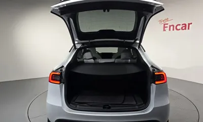 Tesla Model Y 2024, 40955 км, за 26632.8 USD - фото 32
