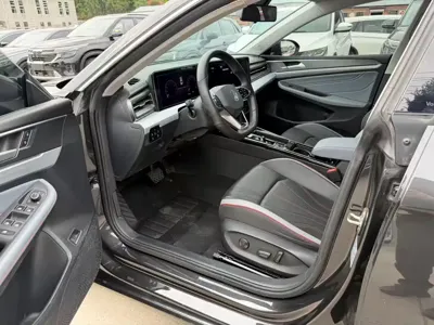 Volkswagen Lamando 2023, 62000 км, за 16792.23 USD - фото 15