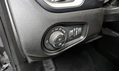 Jeep Renegade 2017, 82602 км, за 4807.45 USD - фото 18