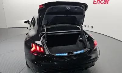 Audi e-tron GT 2022, 78198 км, за 49100.7 USD - фото 20