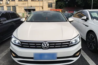 Volkswagen Lamando 2019, 81300 км, за 10092 USD