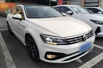 Volkswagen Lamando 2019, 81300 км, за 10092 USD