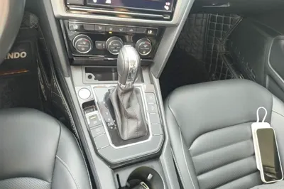 Volkswagen Lamando 2019, 81300 км, за 10092 USD - фото 16