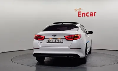 Kia K5 2014, 142684 км, за 4037.25 USD