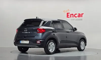 Hyundai Venue 2022, 25667 км, за 14897.23 USD
