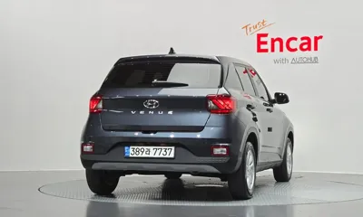 Hyundai Venue 2022, 25667 км, за 14897.23 USD