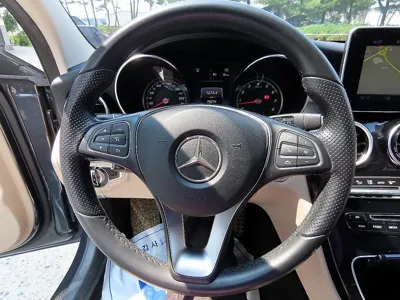 Mercedes-Benz C-Class 2016, 78264 км, за 8338.77 USD - фото 8