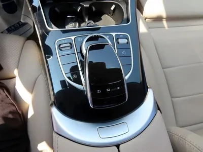 Mercedes-Benz C-Class 2016, 78264 км, за 8338.77 USD - фото 13
