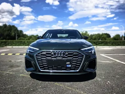 Audi A3 2023, 13000 км, за 26107.95 USD