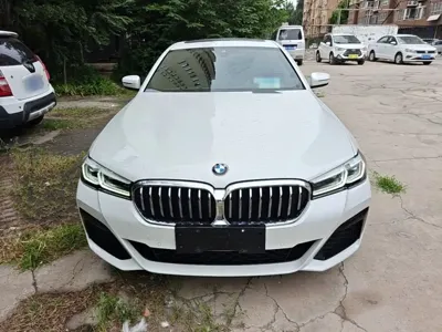 BMW 5 Series 2023, 52200 км, за 35019.92 USD