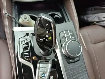 BMW 5 Series 2023, 52200 км, за 35019.92 USD - фото 14