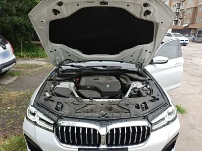 BMW 5 Series 2023, 52200 км, за 35019.92 USD - фото 20