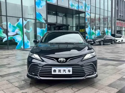 Toyota Camry · 2021 год