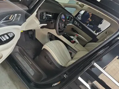 Denza Denza D9 2024, 52000 км, за 33876.09 USD