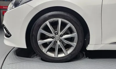 Hyundai Grandeur 2015, 123248 км, за 6104.77 USD