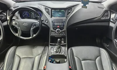 Hyundai Grandeur 2015, 123248 км, за 6104.77 USD - фото 7