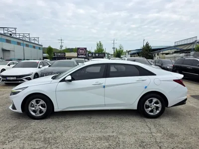 Hyundai Avante 2021, 153320 км, за 8205.33 USD