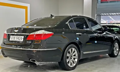 Hyundai Genesis 2009, 189428 км, за 2428.78 USD