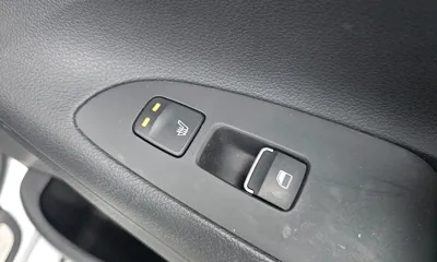 Hyundai Grandeur 2017, 33600 км, за 10047.6 USD - фото 19