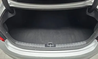 Hyundai Grandeur 2017, 33600 км, за 10047.6 USD - фото 20