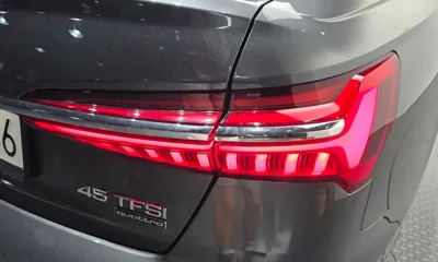Audi A6 2022, 23808 км, за 24419.06 USD - фото 23