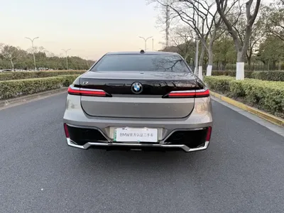 BMW i7 2024, 8000 км, за 98291.21 USD - фото 8