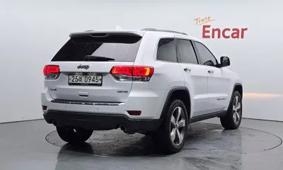 Jeep Cherokee 2015, 161103 км, за 7508.29 USD