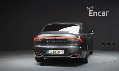 Hyundai Grandeur 2022, 157952 км, за 11856.68 USD