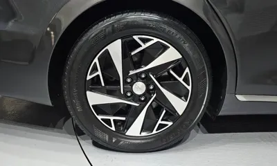 Hyundai Grandeur 2022, 157952 км, за 11856.68 USD