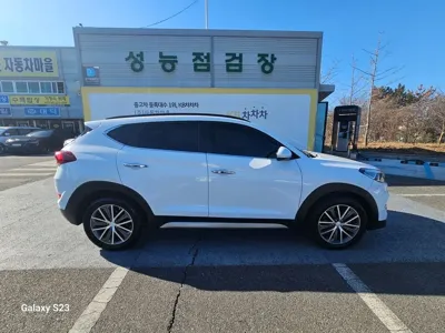 Hyundai Tucson 2017, 89882 км, за 10206.07 USD