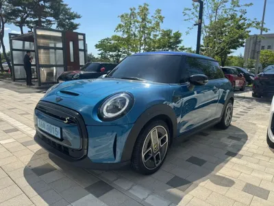 MINI Cooper · 2022 год