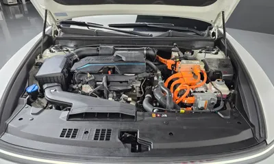 Hyundai Grandeur 2023, 56880 км, за 26716.56 USD - фото 6