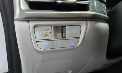 Hyundai Grandeur 2023, 56880 км, за 26716.56 USD - фото 21